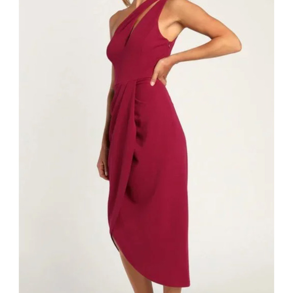 NWT Lulus So Flirty Dark‎ Magenta One-Shoulder Cutout Asymmetrical Dress Large - Picture 1 of 10